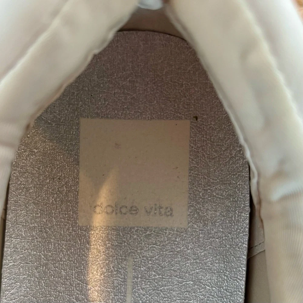 Like New Dolce Vita Dolen Nylon Sneaker in black Womens Sz (10) - Picture 9 of 9